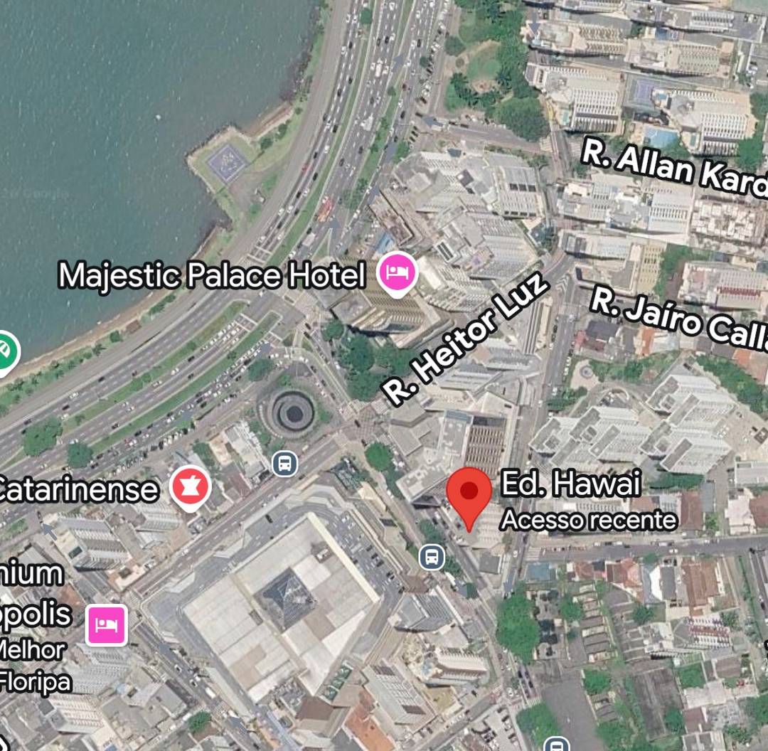com Garagem (with Garage) Centro Florianópolis (Downtown) 180m do Mar (from the SEA) frente BEIRA MAR Shopping (MALL front)