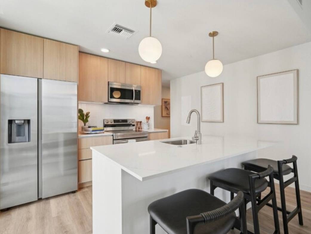 1 Bed 1 Bath | Wynwood Miami | $3,235 | 3 Months Free |