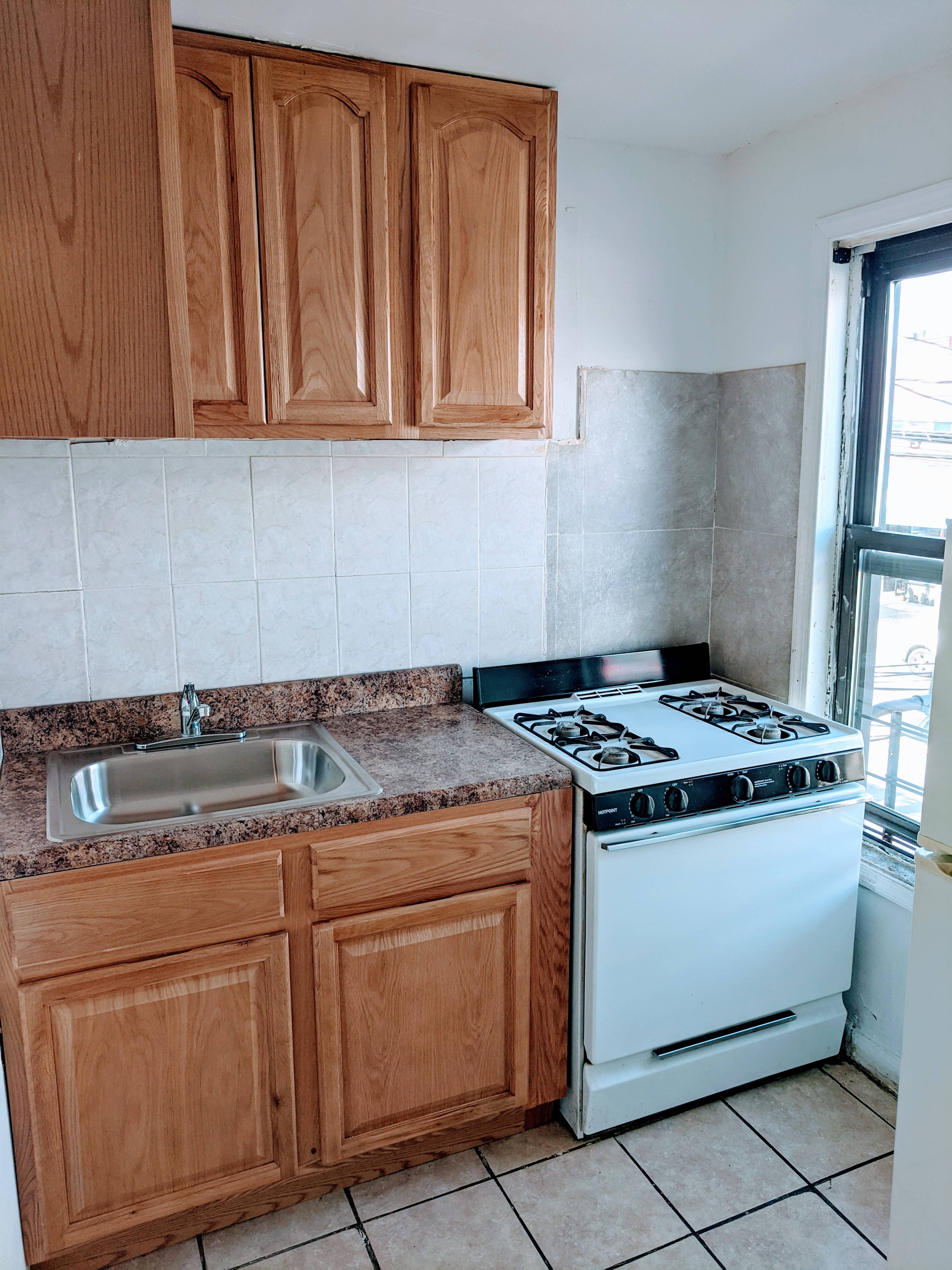 Huge 1 bedroom with all utilities included!