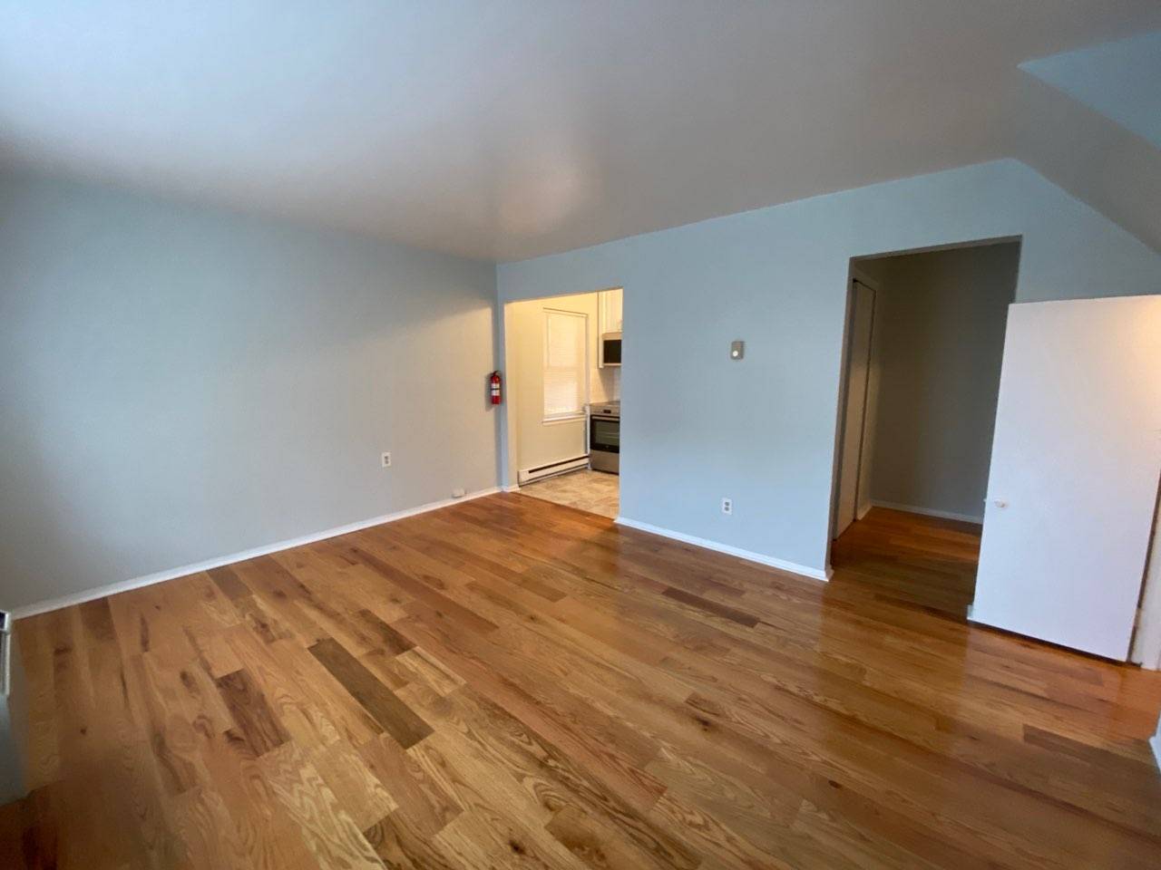 Renovated studio in Hackensack!