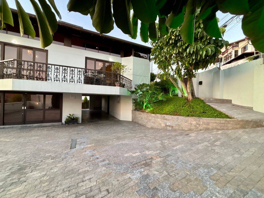 Downtown Villa with Sea View | Casa no Centro com Vista Mar