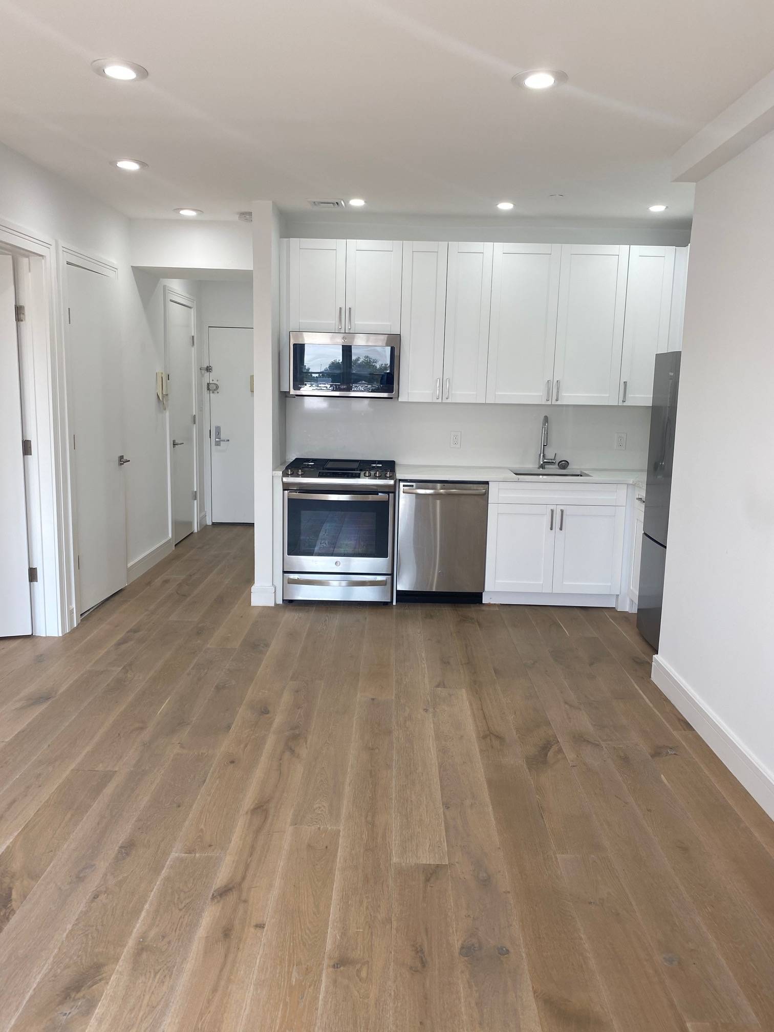 No Fee - Stunning Brand New One Bedroom w/ Parking in Windsor Terrace, near Prospect Park, Brooklyn