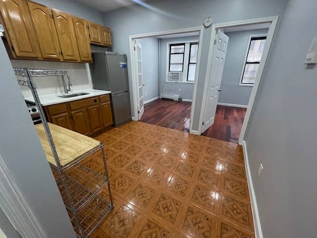 2 Bedroom Apt For Rent in Long Island City