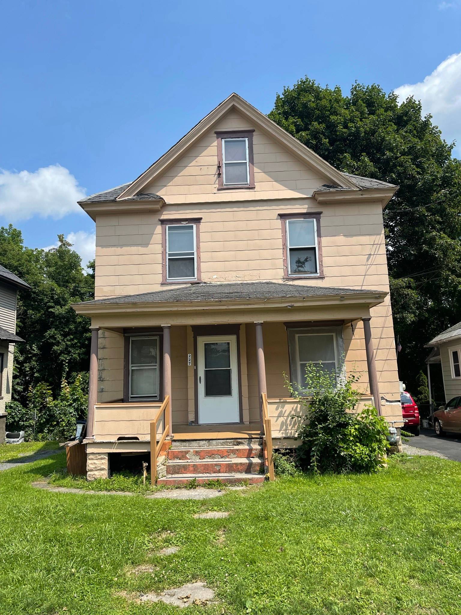 Single Family Home in Syracuse, NY