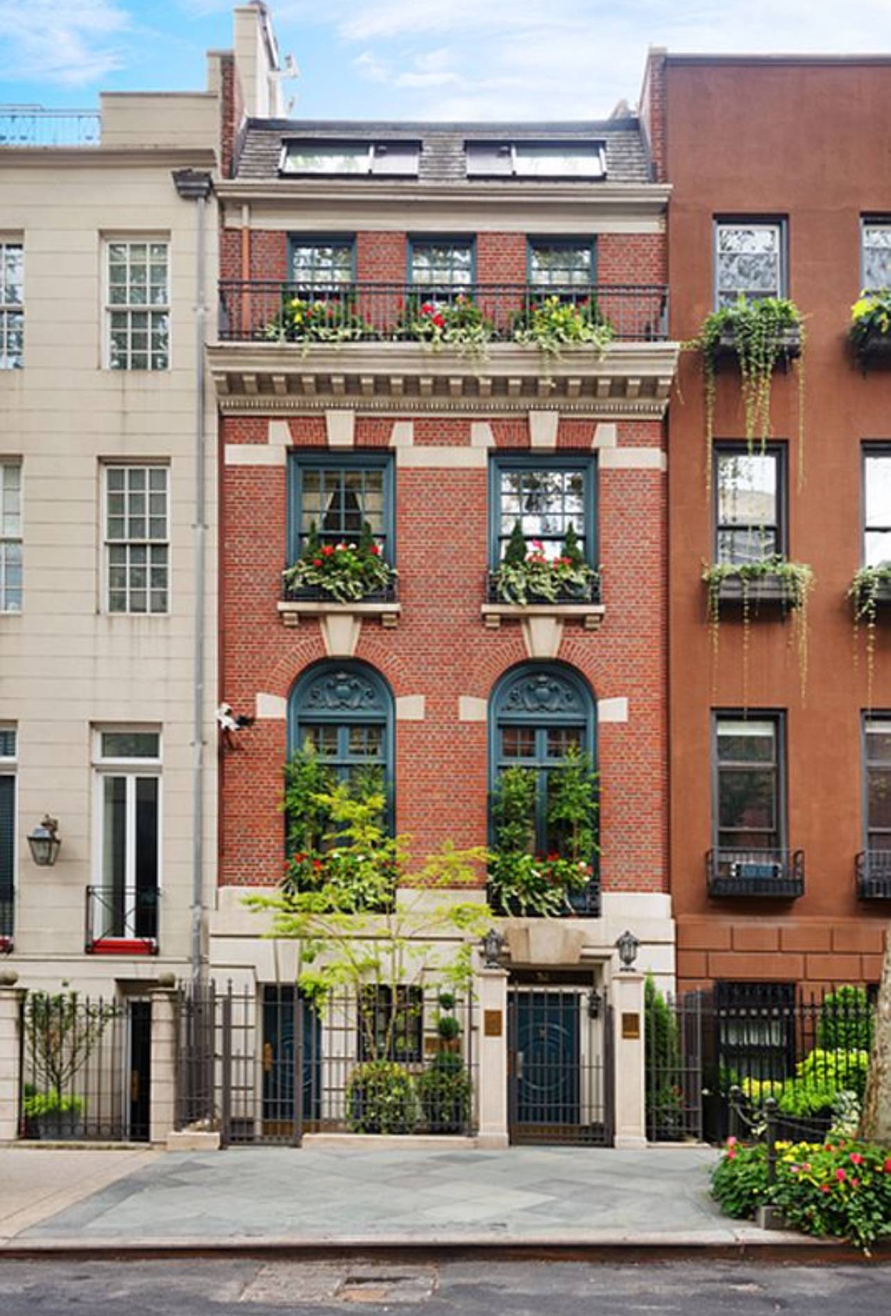 Versailles in Manhattan / Symphony Townhouse at 163 East 64th Street