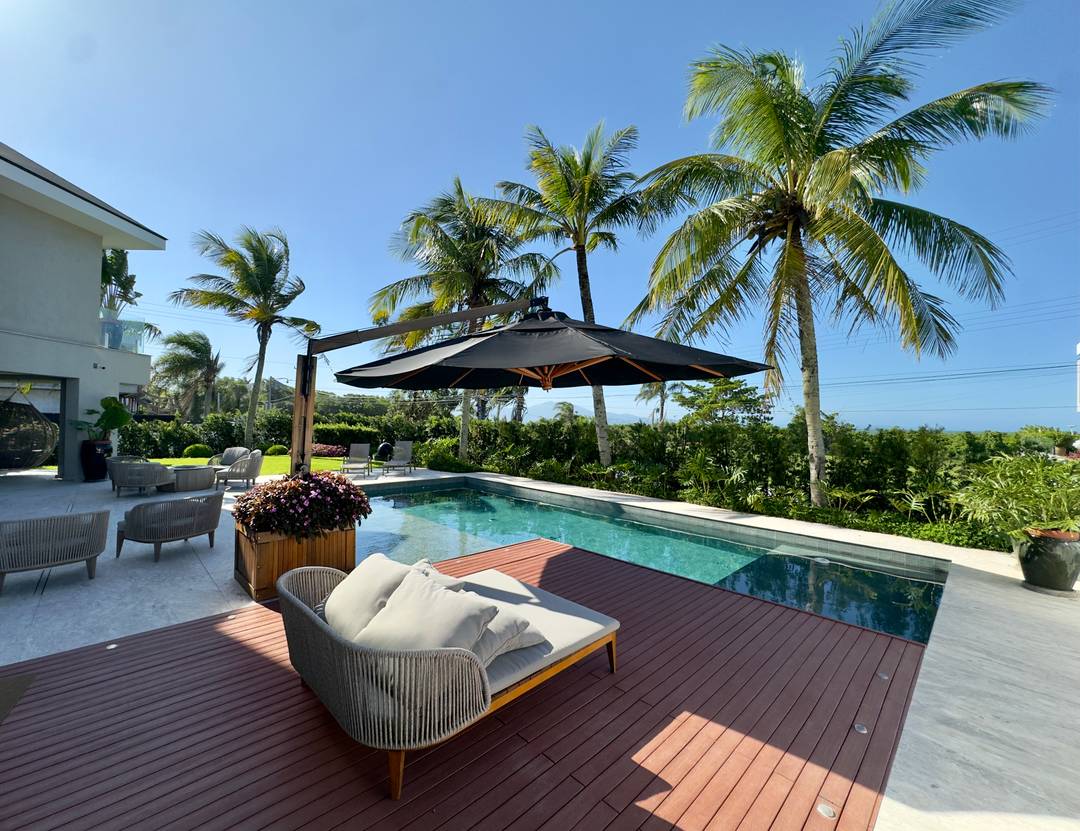 Ocean Front Mansion | Jurere International Villa | Florianópolis