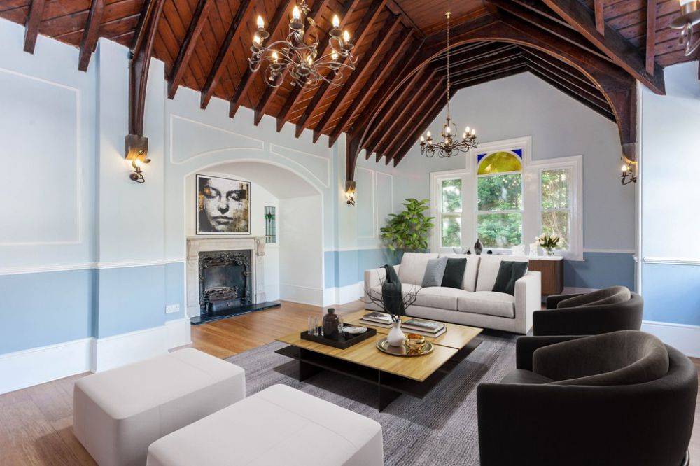 Locally Listed Historic Five Bedroom Detached House boasting an blend of period and modern design.