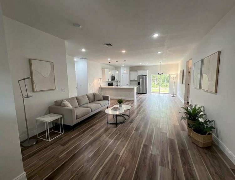 Move- In Ready Rental Home In Citrus Springs With Modern Finishes