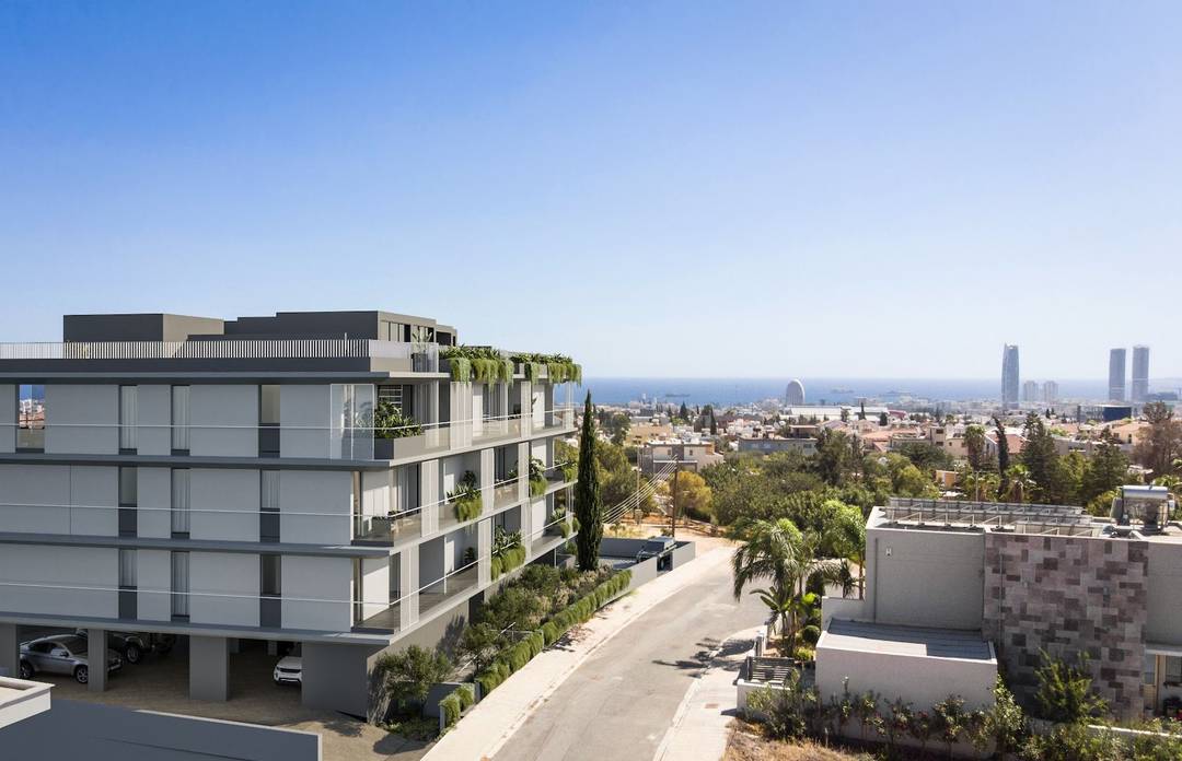 Bright Ground-Floor Studio with Private Veranda & Investment Appeal