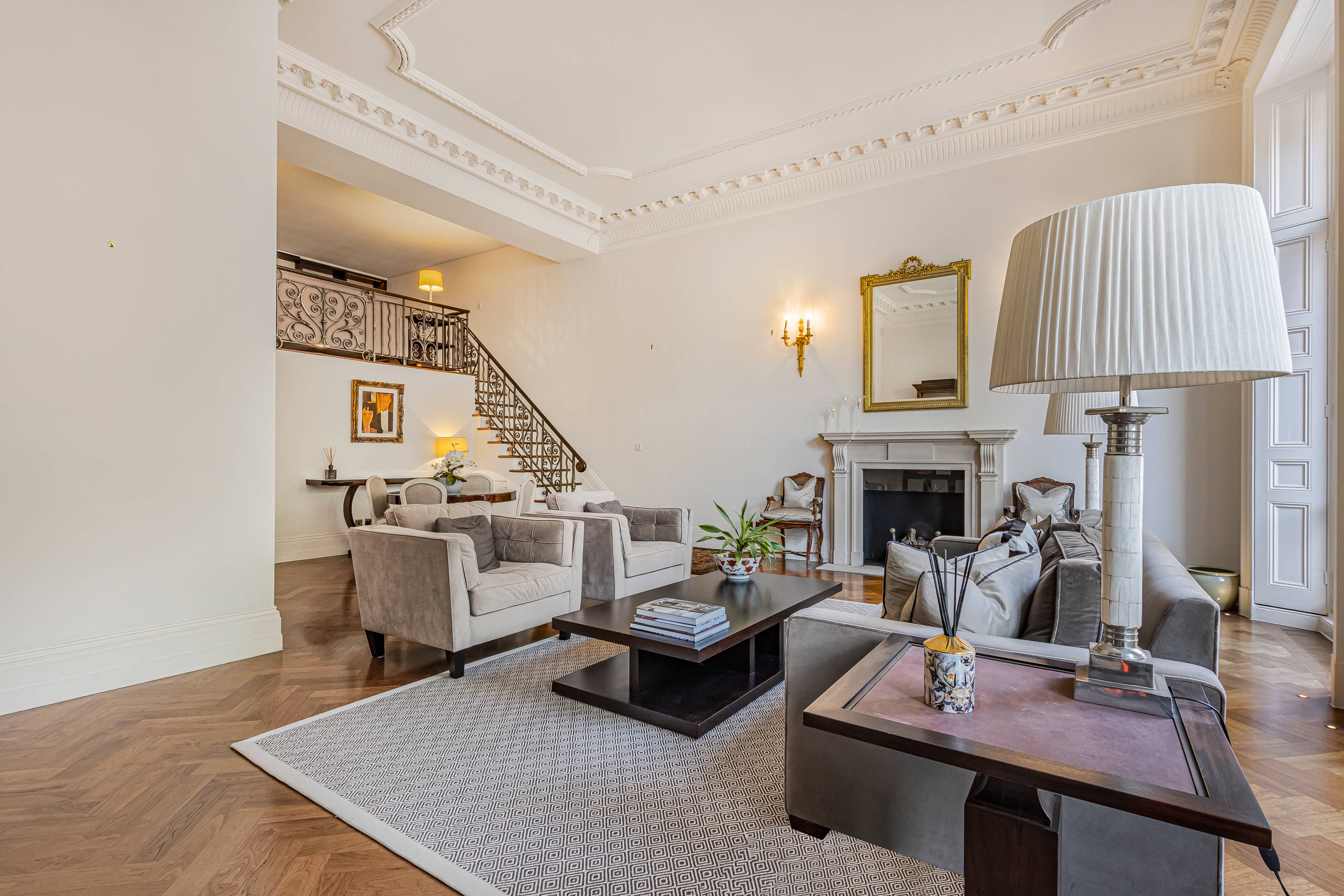 Sophisticated Knightsbridge 3 Bed Apartment – Off-Market