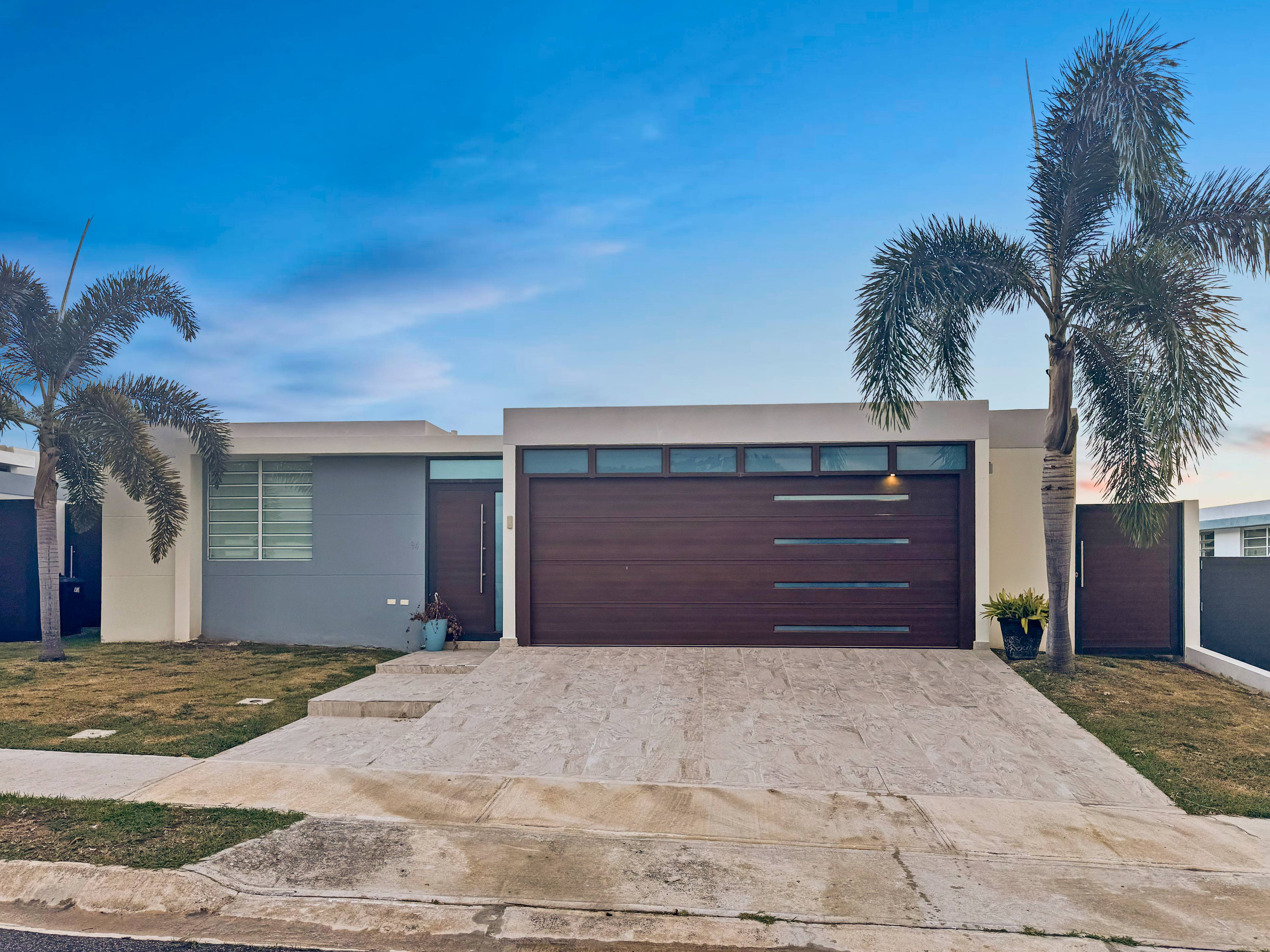 Urb. Hacienda Isabel Move-In Ready Home with Lots of Upgrades!