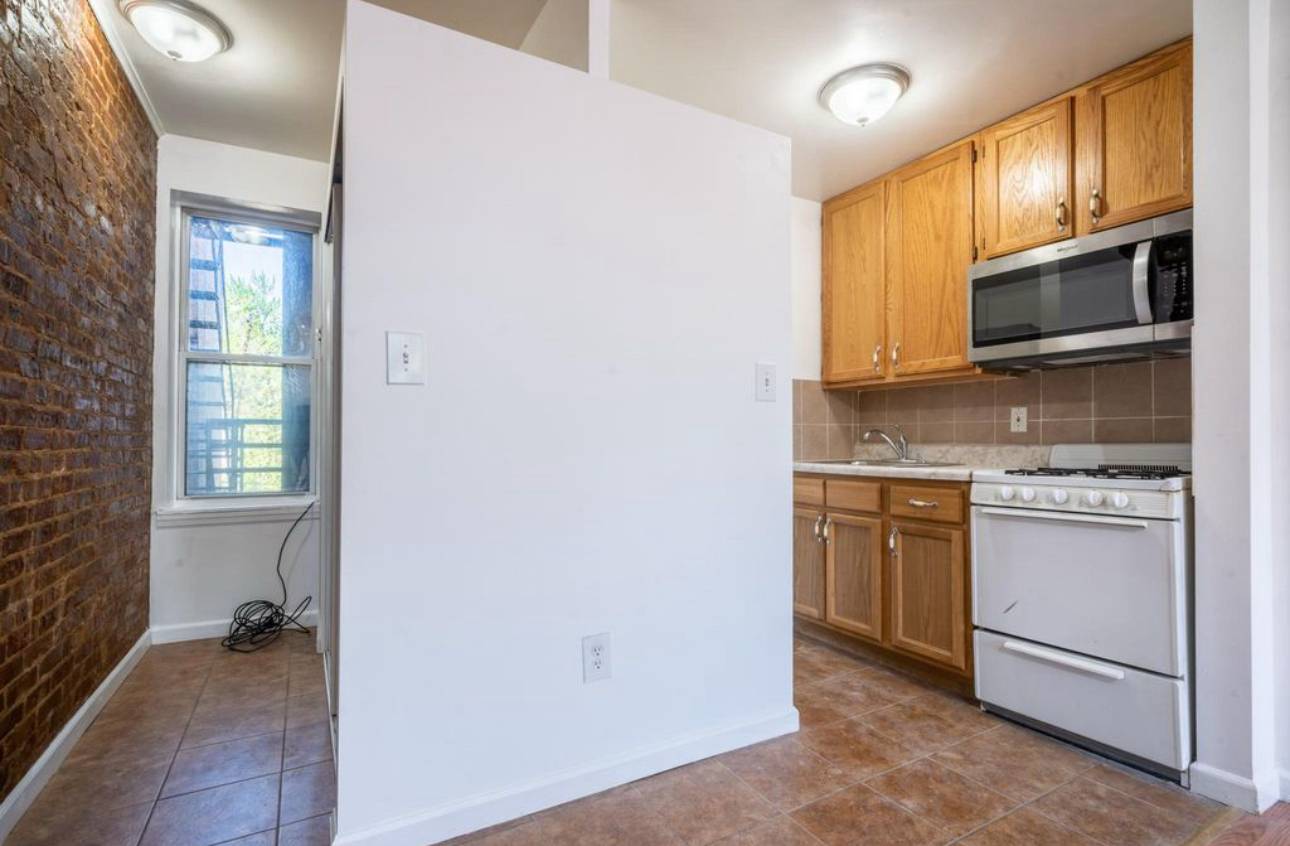 Beautiful Studio Close To Journal Square