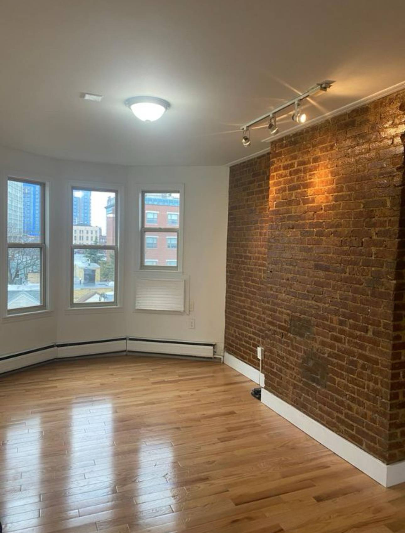 Beautiful Studio Near Journal Square