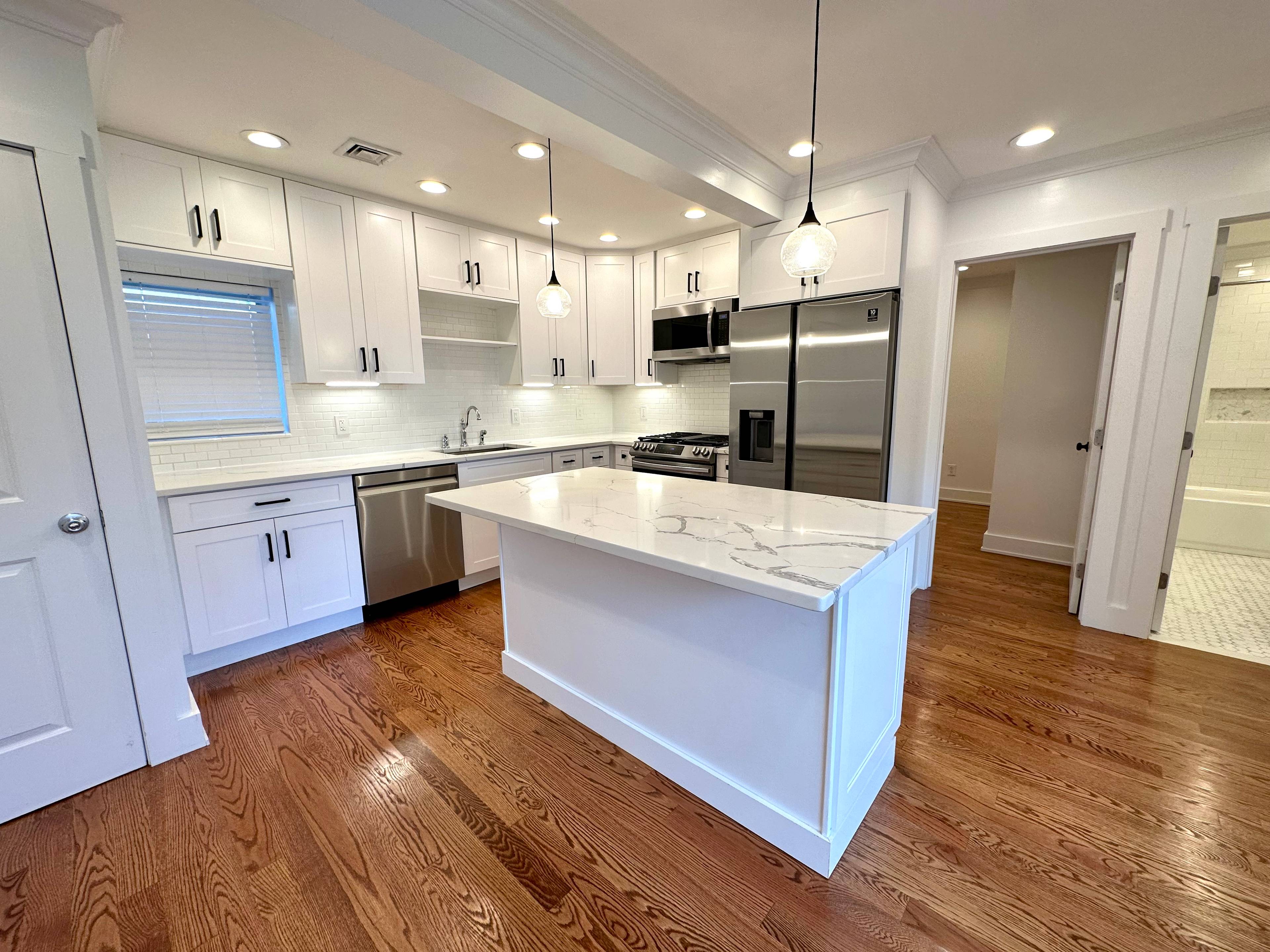 Recently Renovated 1 Bedroom Apartment with High End Finishes