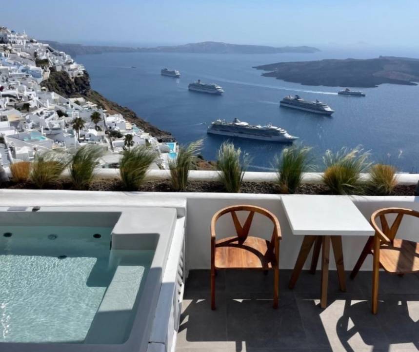 Rare Luxury Hotel for Sale in Santorini Caldera – 15 Units with Private Pools, Cave Suites and Sunset Views