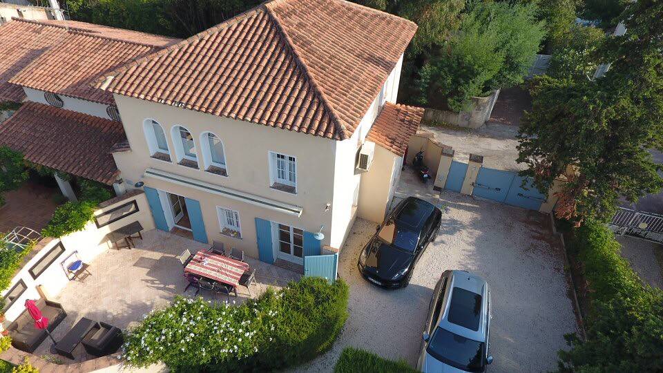 YOUR PERFECT PIED-A-TERRE IN THE HEART OF SAINT-TROPEZ