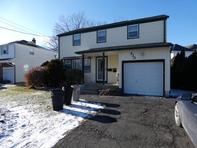 Dumont NJ Colonial 4B 2B on huge 75 x 115 lot.
