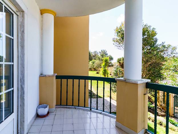 Charming T2 Apartment for Sale in Cascais