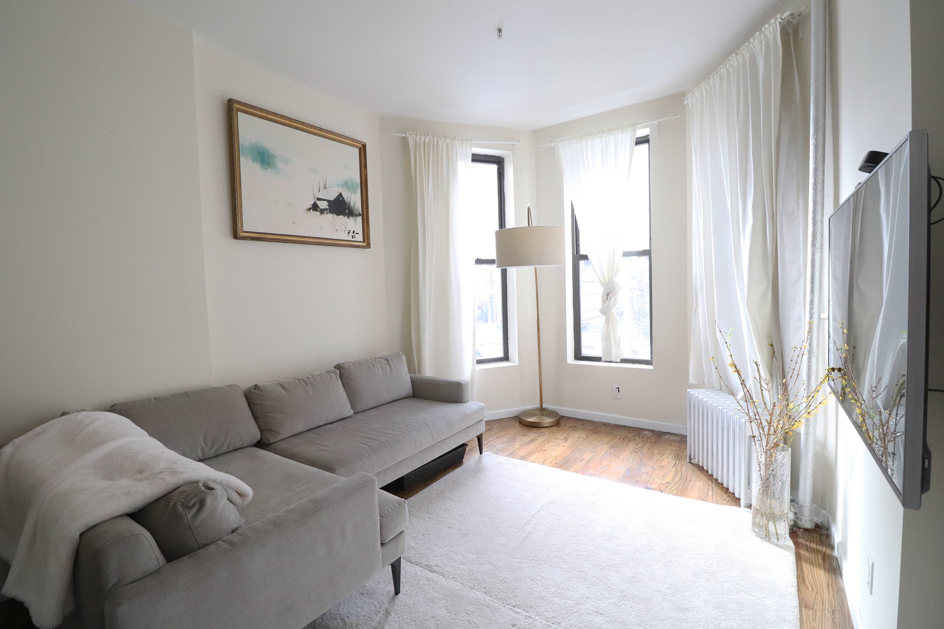 Stunning Townhouse 2 Bed with a Backyard