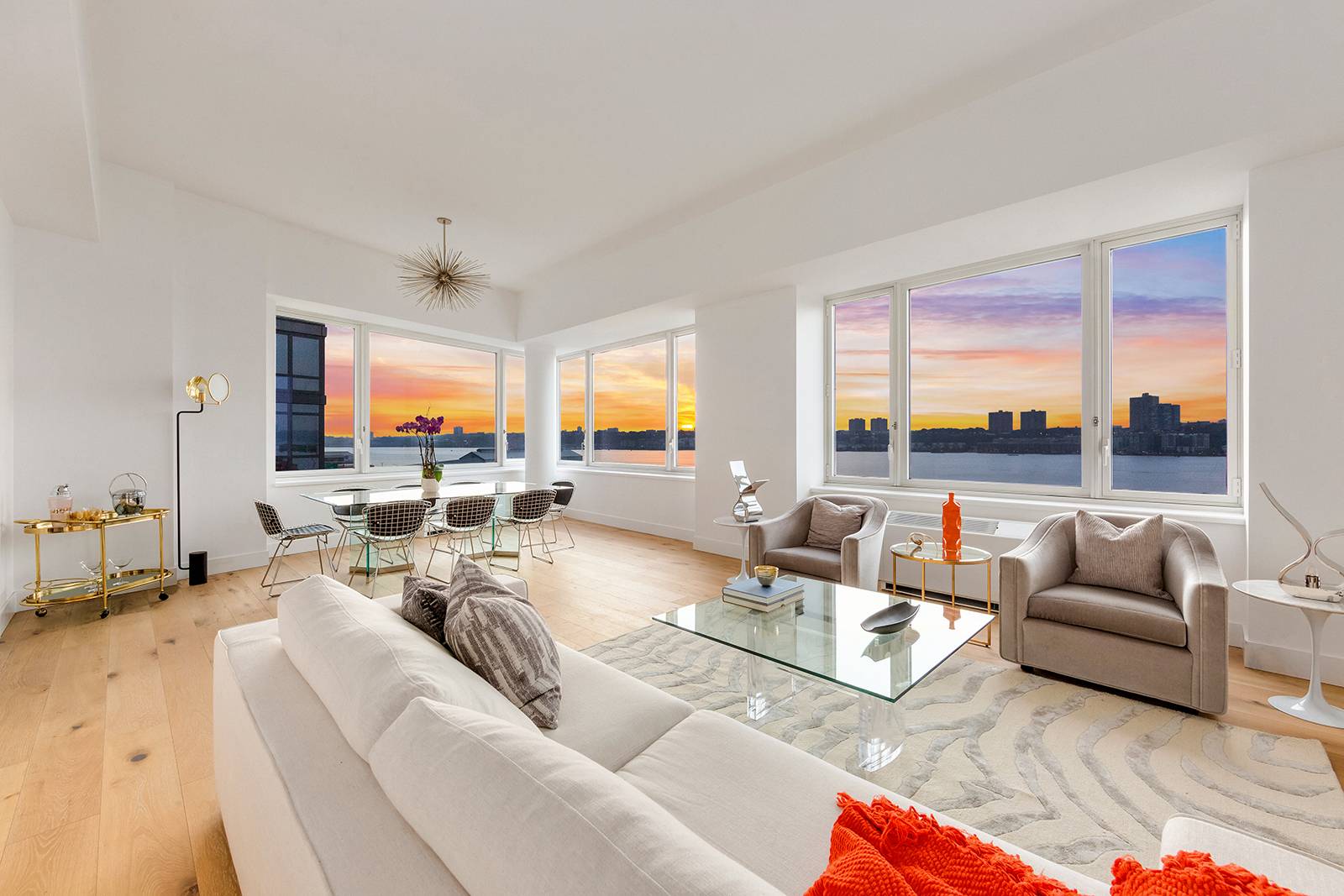 Pristine 4-Bedroom, 4-Bath, with Stunning River Views