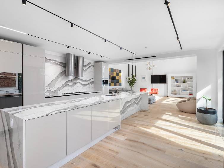 LUXURY SINGLE FAMILY IN MIAMI BEACH
