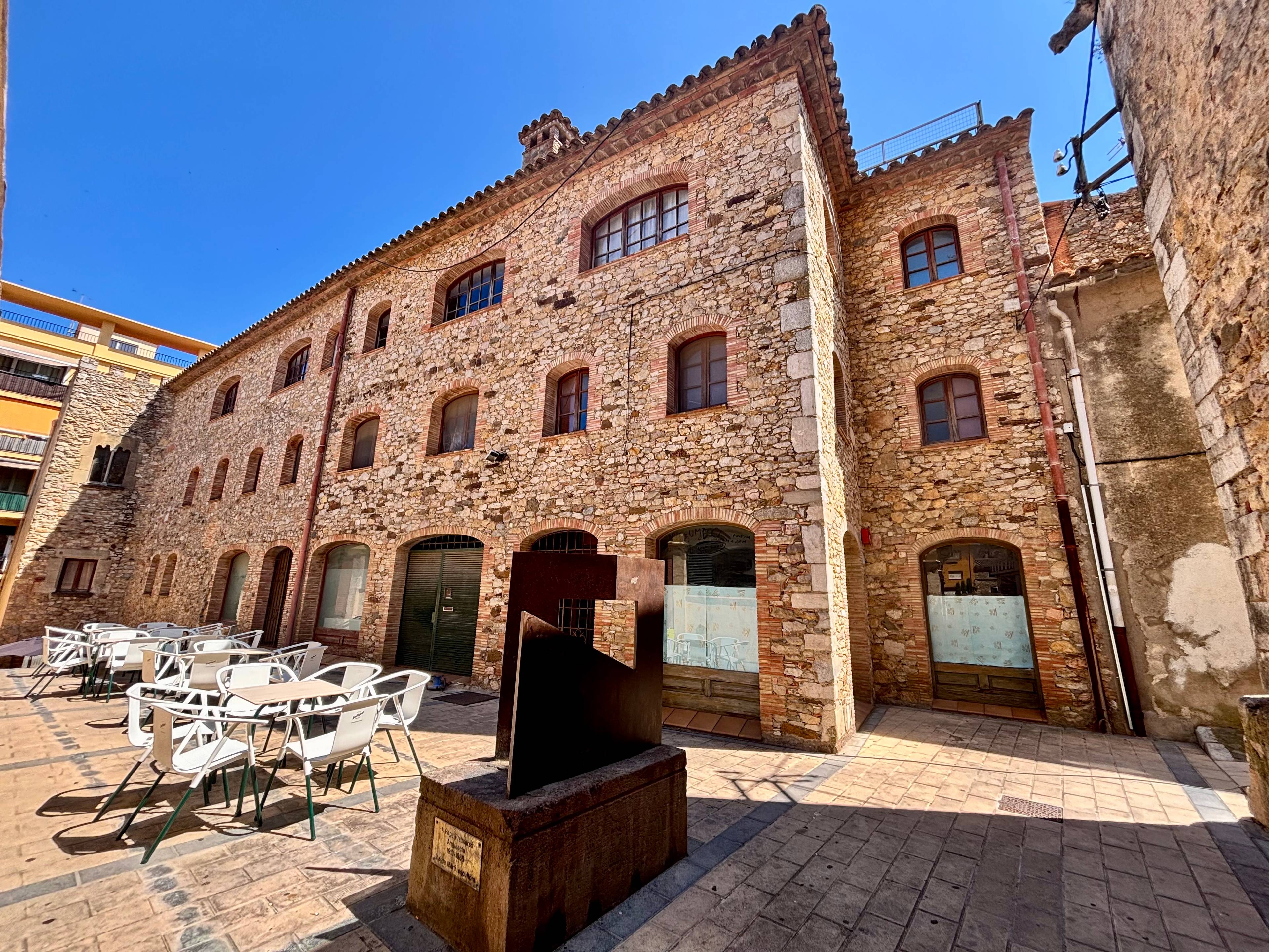 Historic Building with Development Potential in Prime Costa Brava Location”