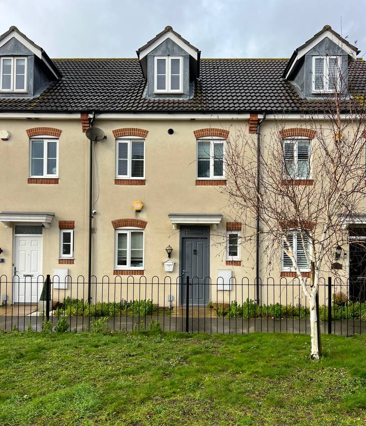 Fully Refurbished, Three Bedroom Town Home For Rent Located In The Very Desirable Village of Orsett, Essex