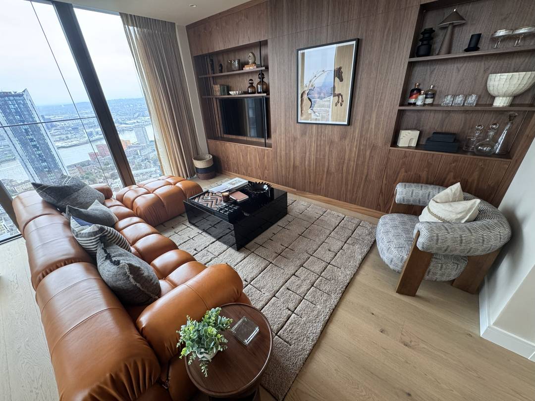 Stunning 2 Bedroom apartment Canary Wharf E14