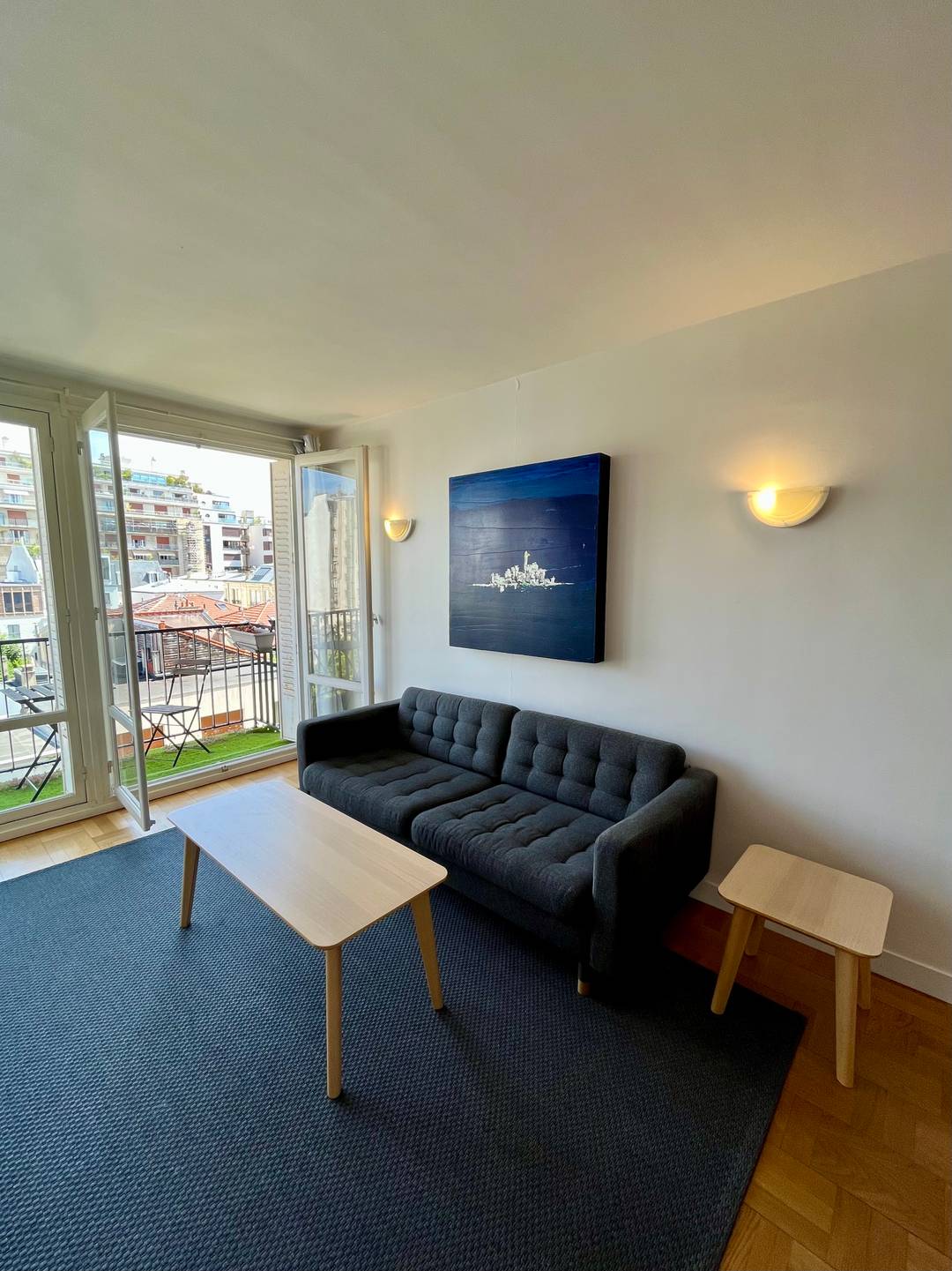 Elegant Parisian Apartment with Balcony and Unobstructed Views in the 16th