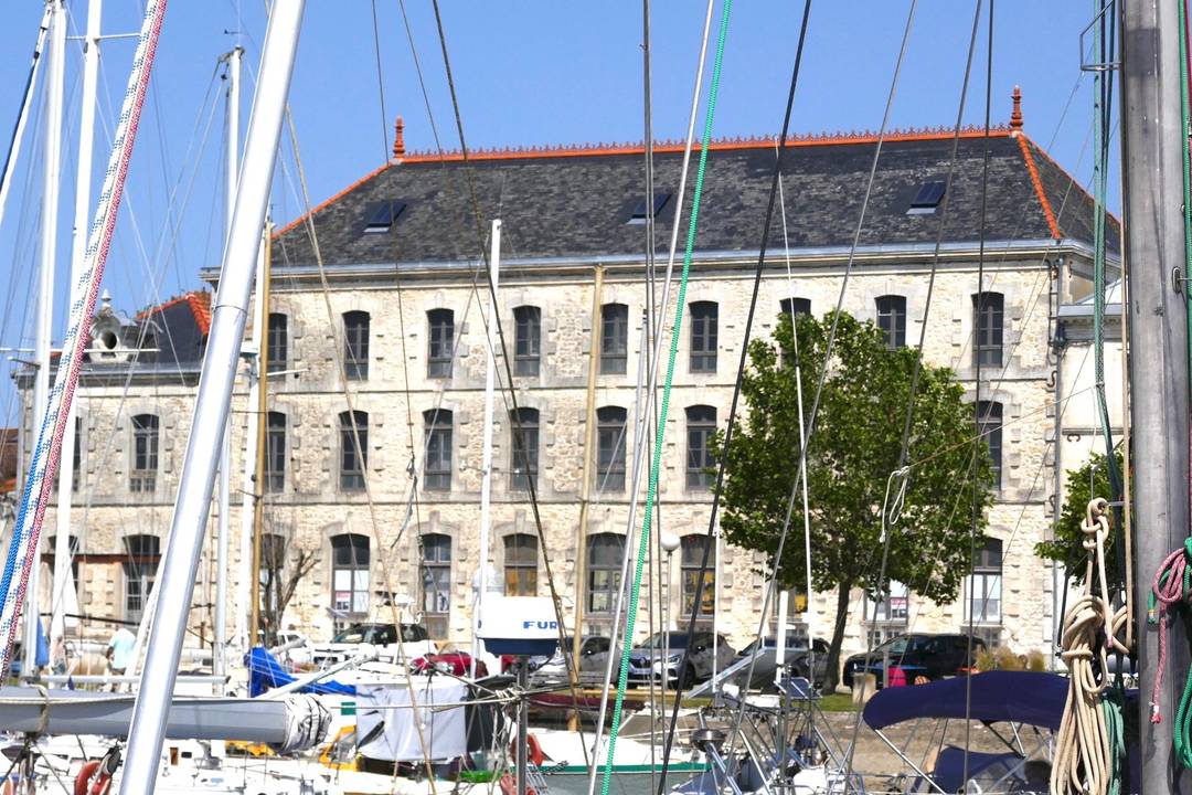 Unique flour mill in the heart of a charming harbour in South Ouest France