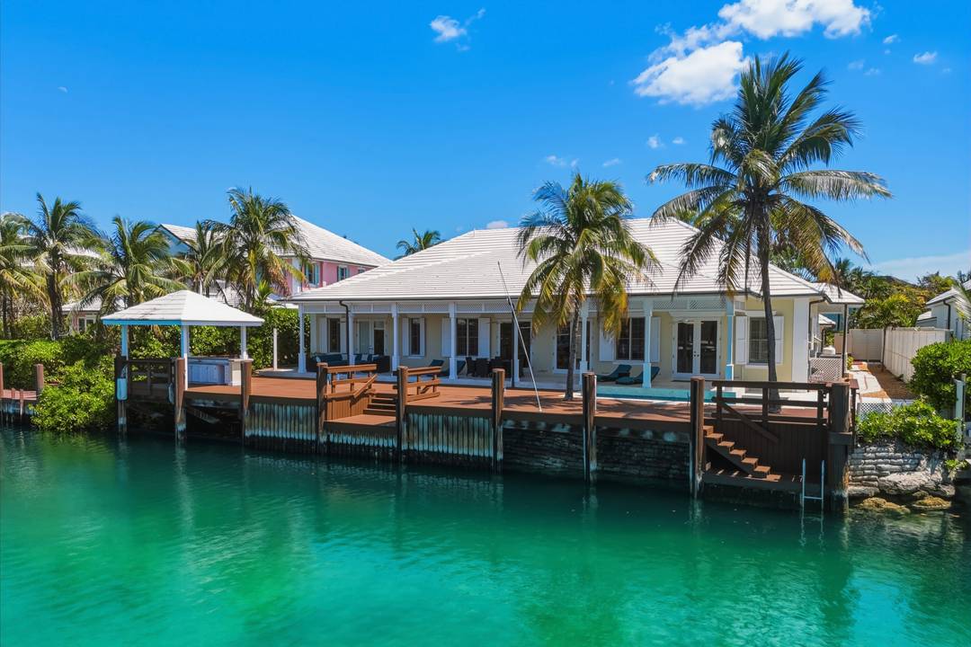 3 BEACH ISLAND Single Family Home Old-Fort-Bay New-Providence