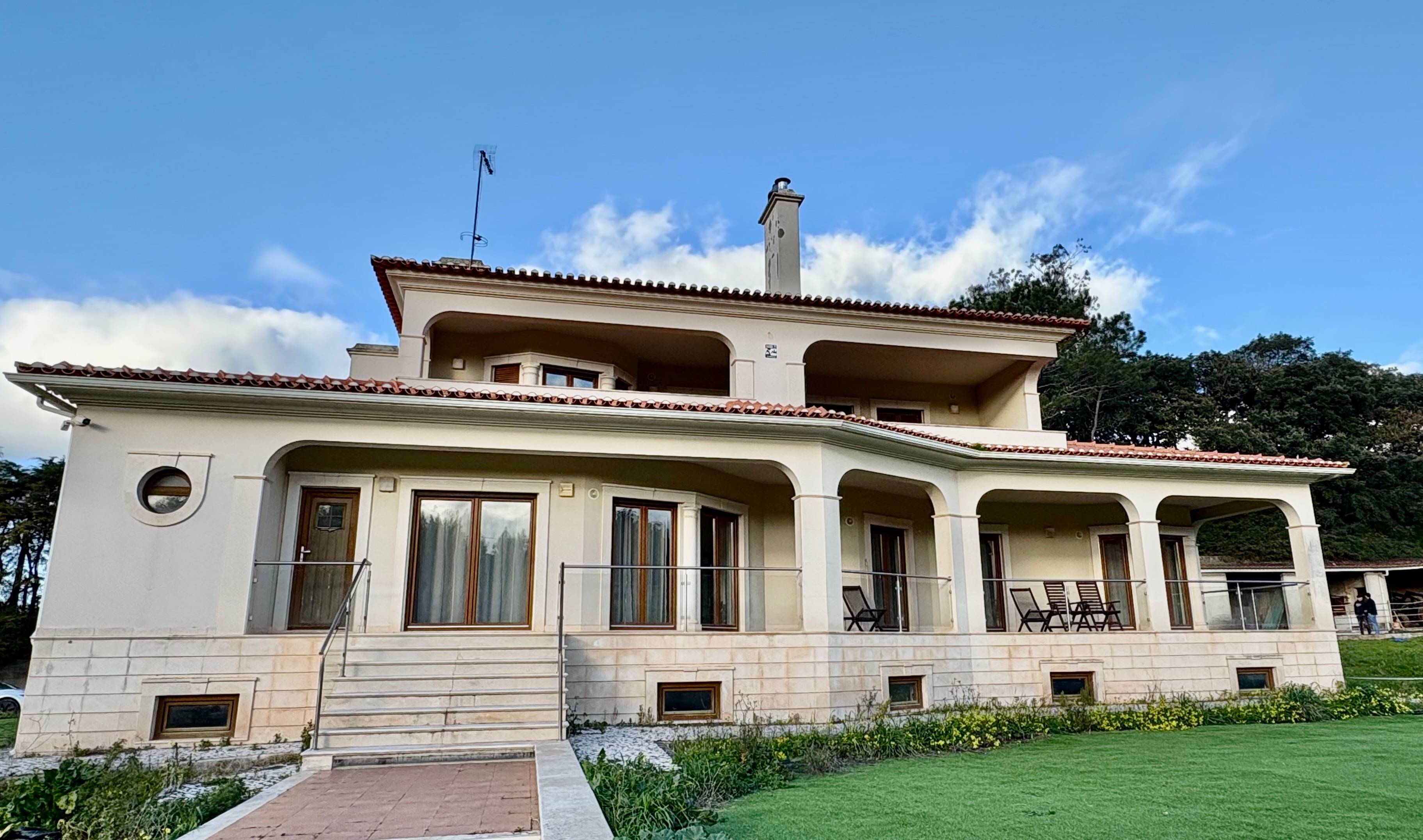 Turquel Estate | 6 BR Countryside House with 3 Hectares of land | Alcobaça | Silver Coast