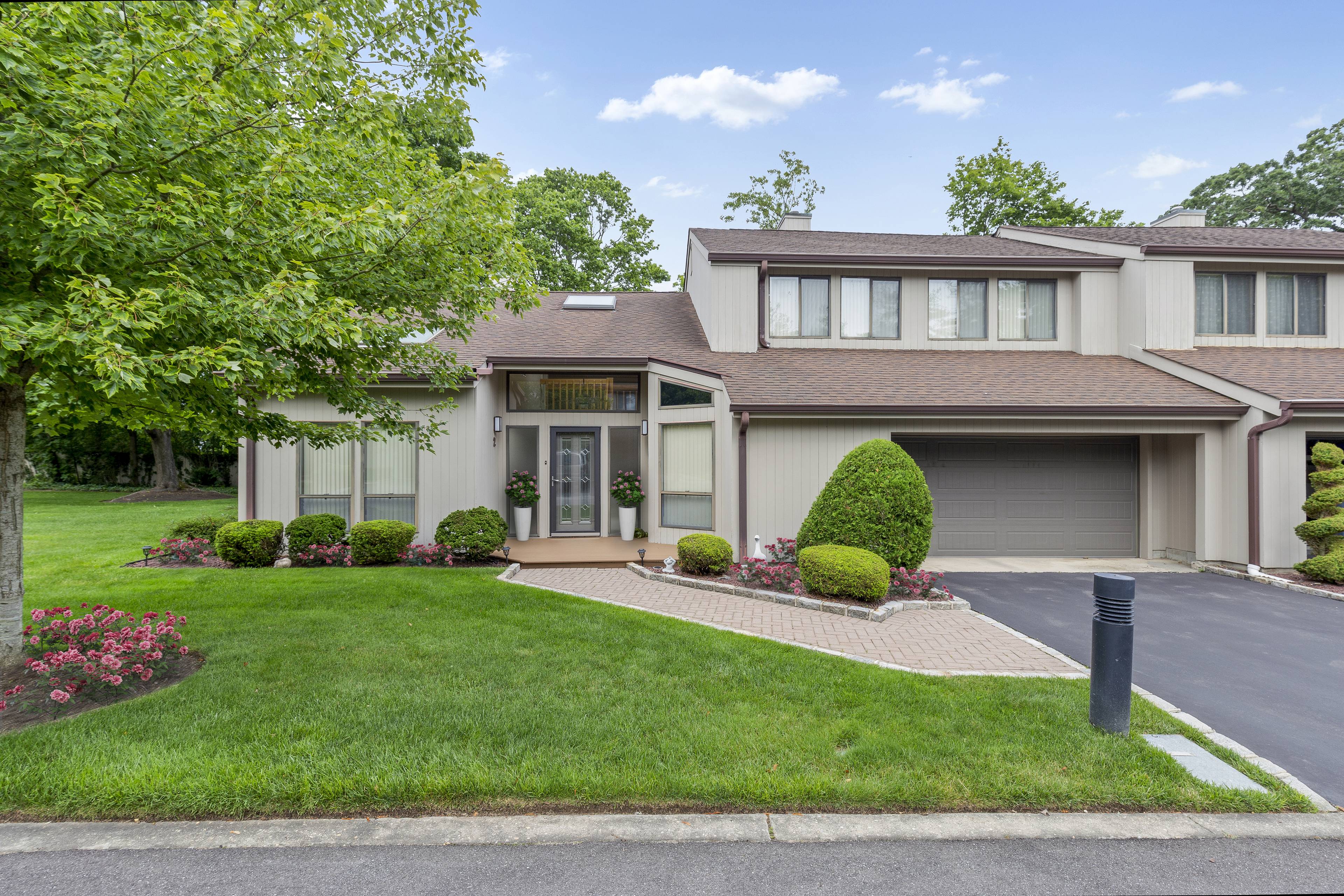 2 Southwood Court