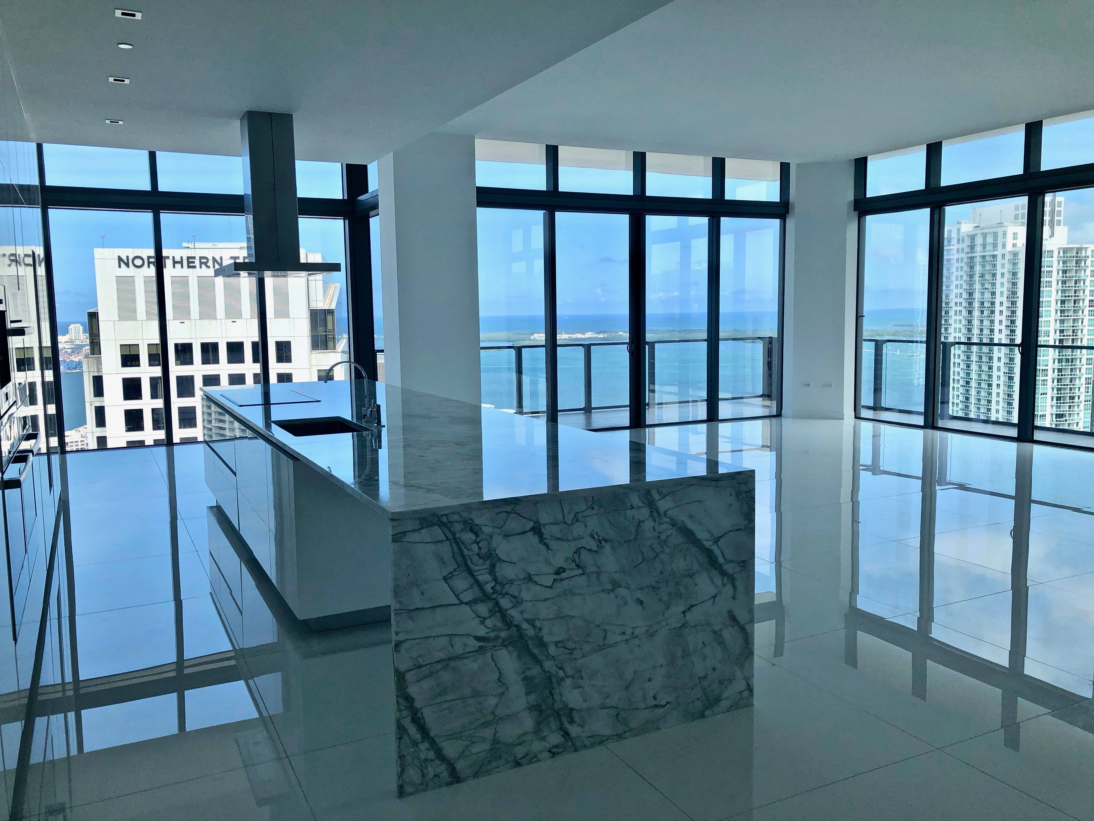 PENTHOUSE | OCEAN VIEWS | CORNER UNIT