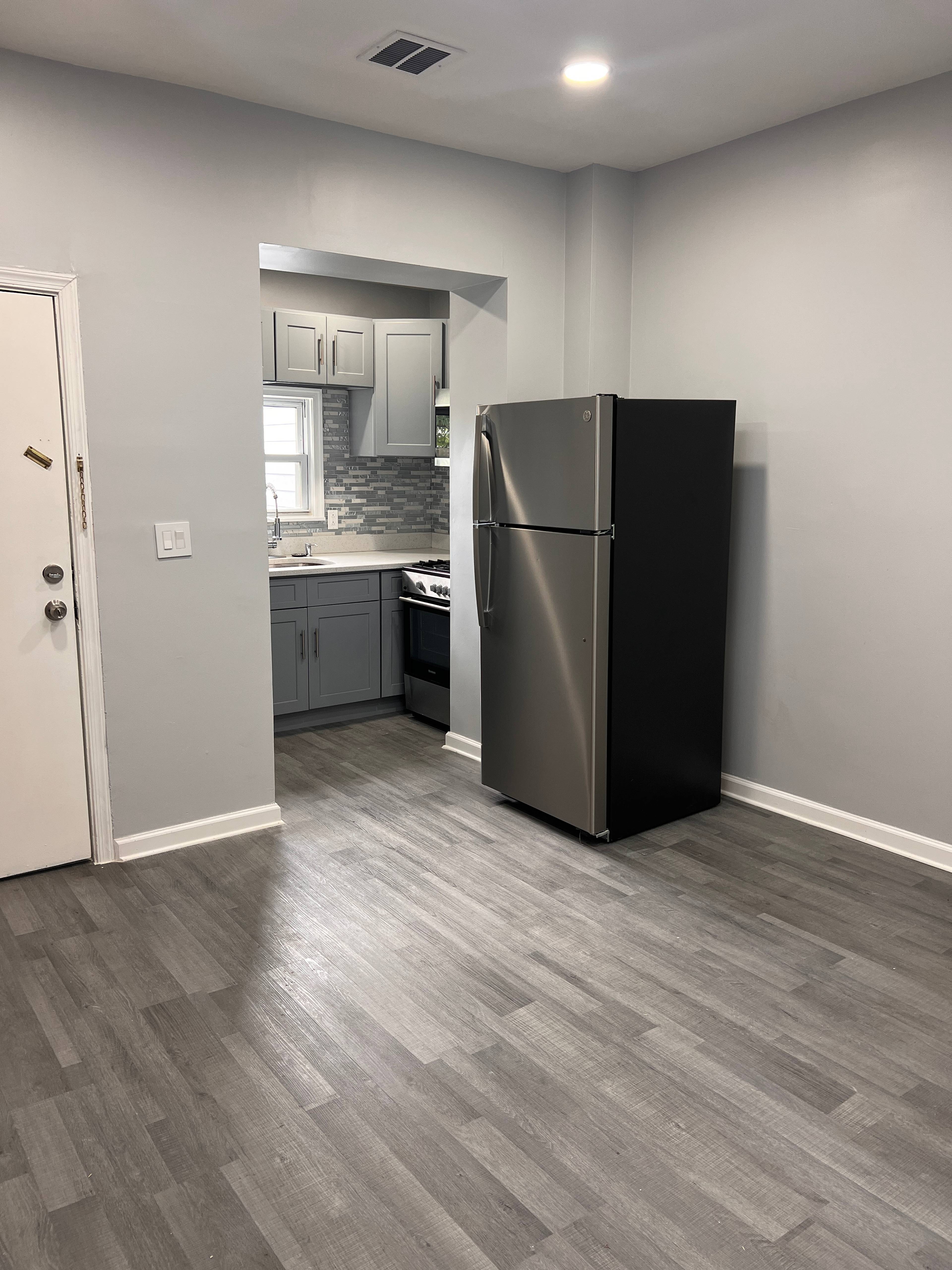 New Luxe Railroad Style 3 Bedroom in North Ironbound Section of Newark