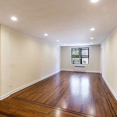 Desirable Extra Large 2BR apt located in the HEART of cozy Harlem