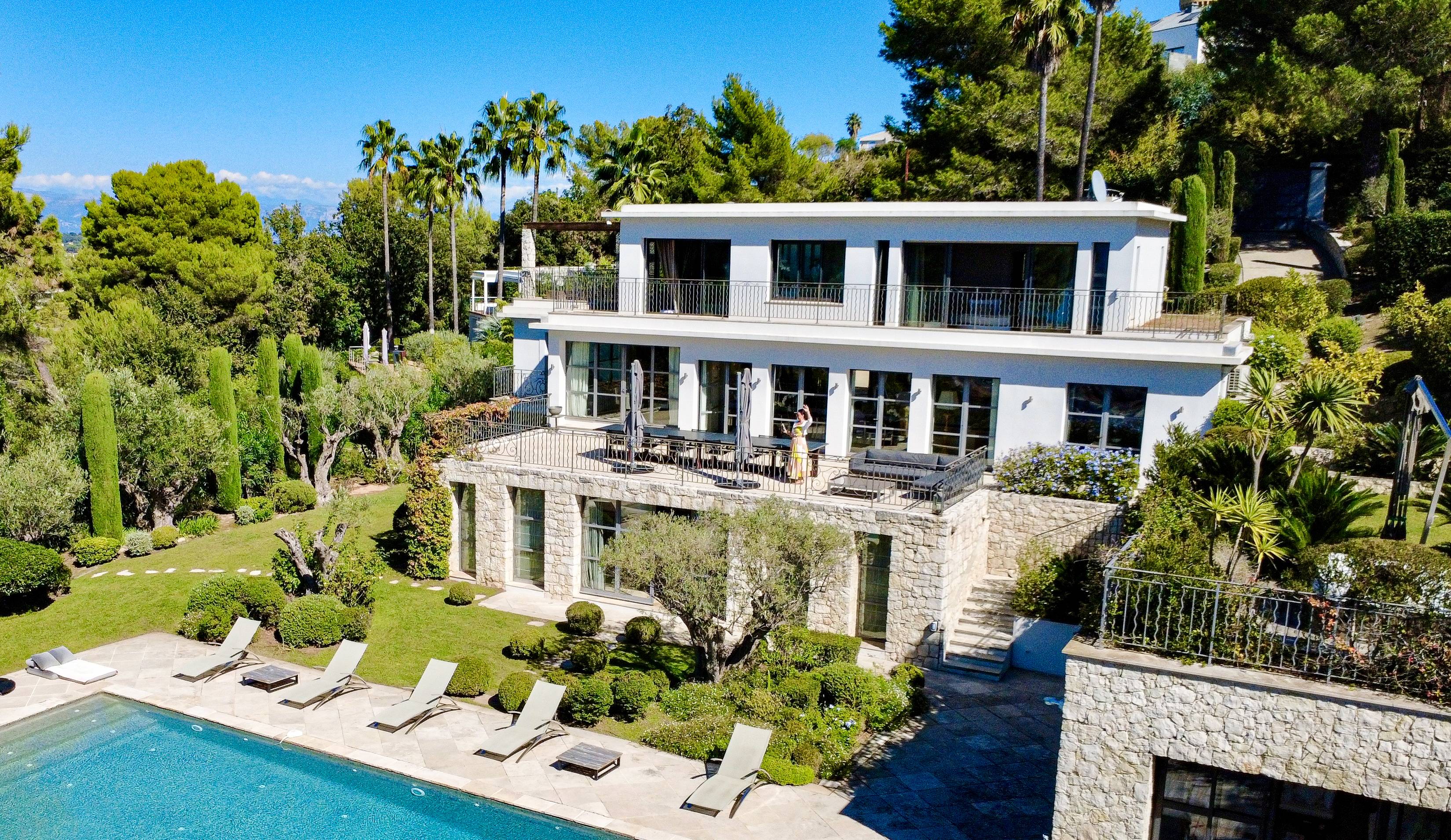 Prestigious Villa with Sea Views, Spa & Gym  Cannes