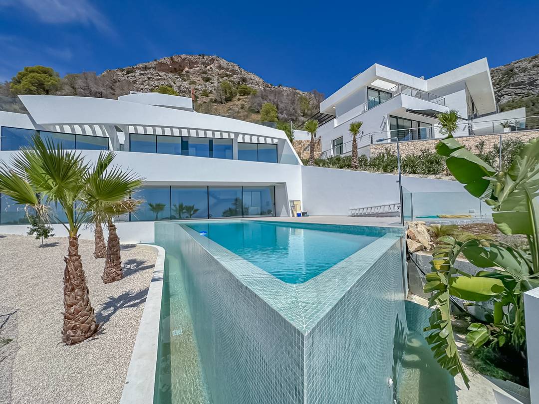 Hyper modern 4 bed villa with views in Altea Hills.