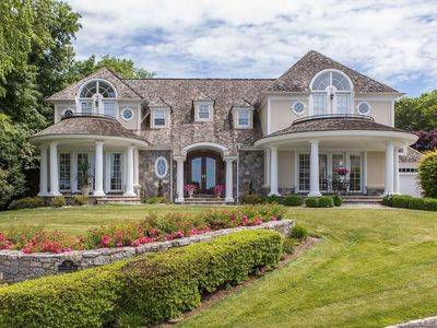 Waterfront Estate on Long Island Sound!