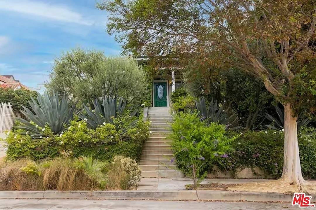 Charming 3BR Retreat with Pool in Historic Angelino Heights