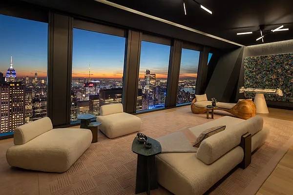 A ONE OF A KIND MASTERPIECE ABOVE THE CITY!