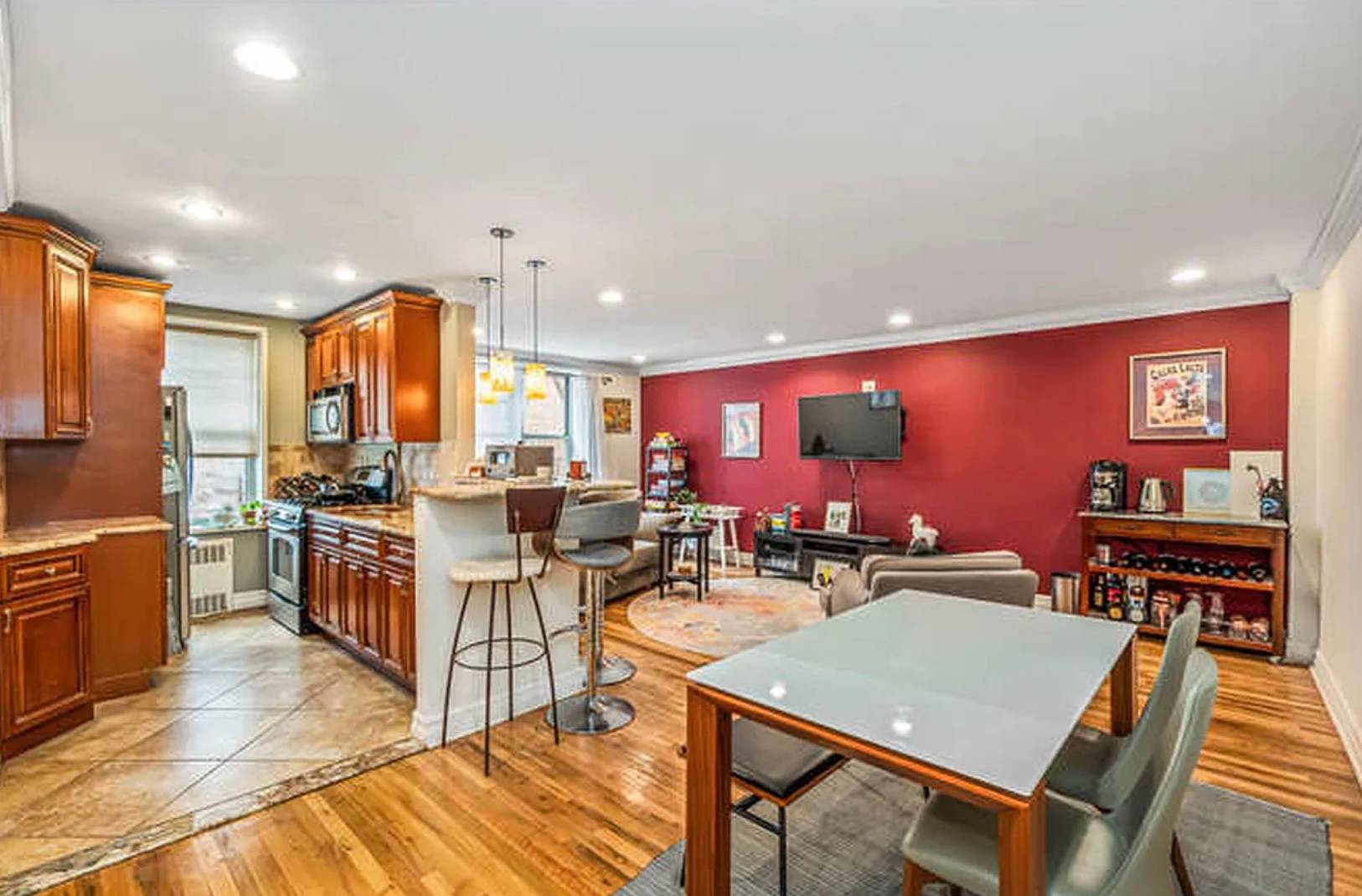Fully Renovated 2 Bedroom at The Indiana. 67-25 Dartmouth St, #4D, Queens, NY, 11375
