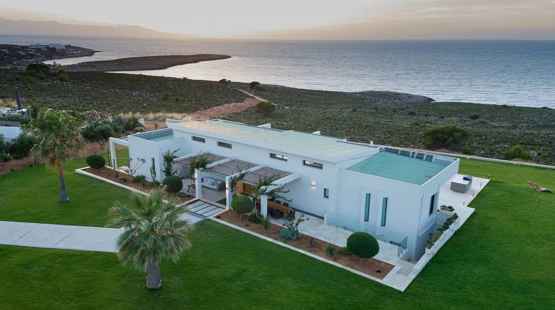 Modern Mediterranean Villa with Stunning Sea Views