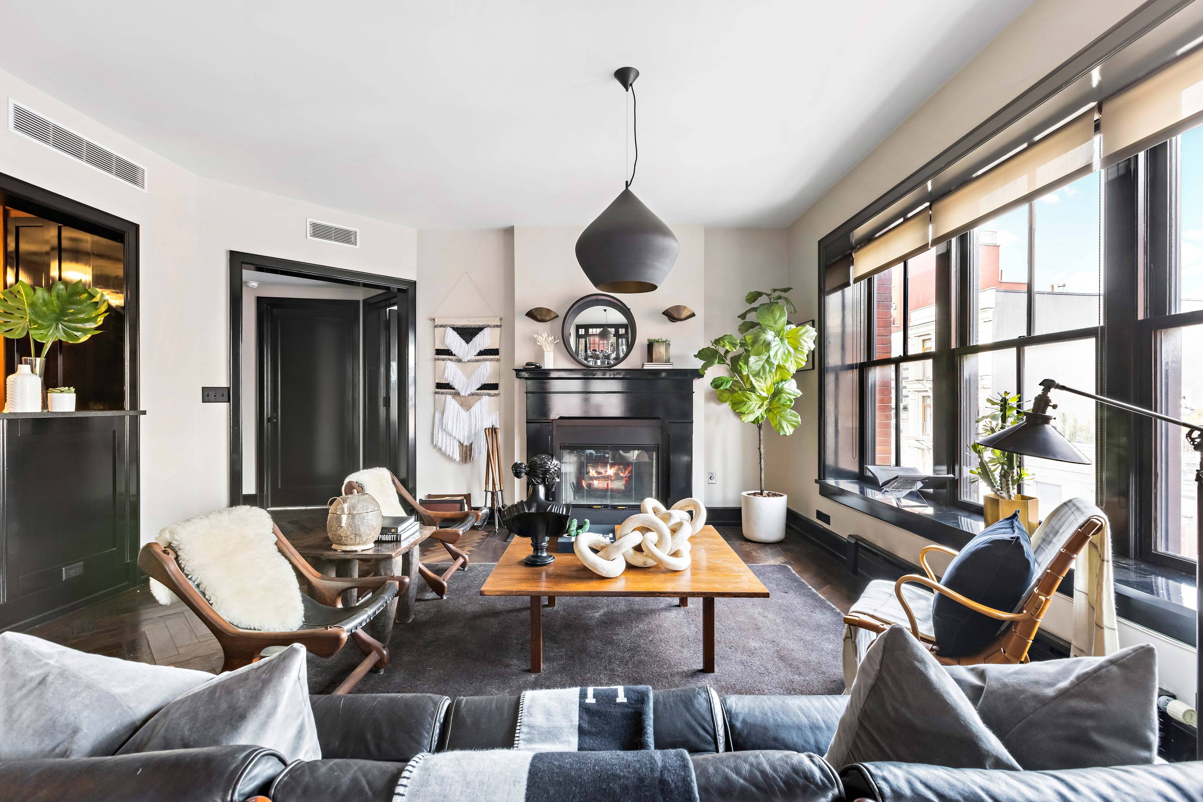 211 Elizabeth Street - 2 Bedroom 2 Bath Condo