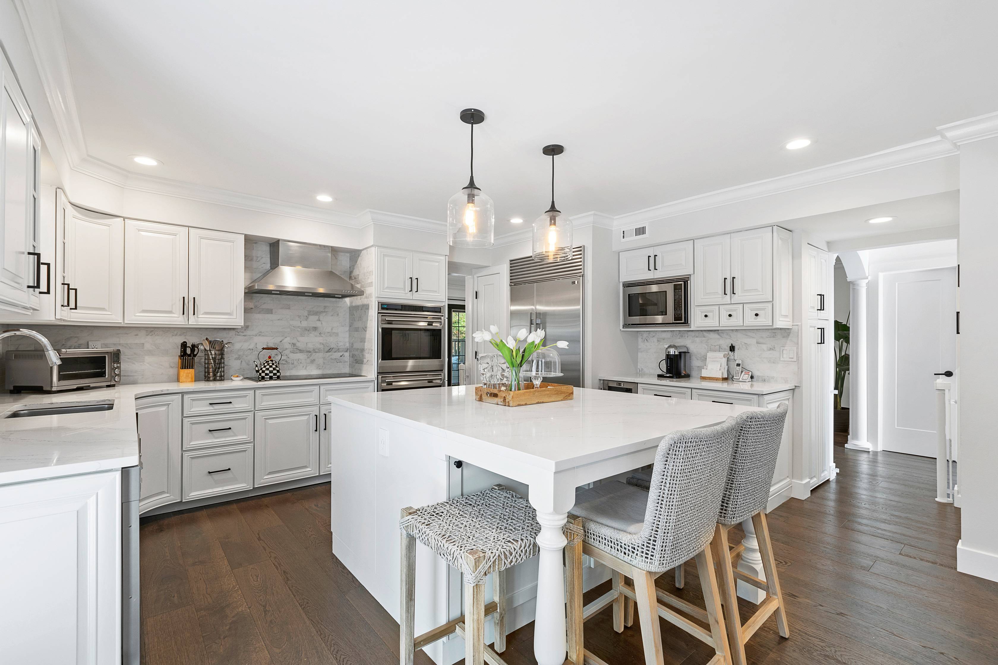 Masterfully rebuilt in 2019, model-perfect home in Jericho