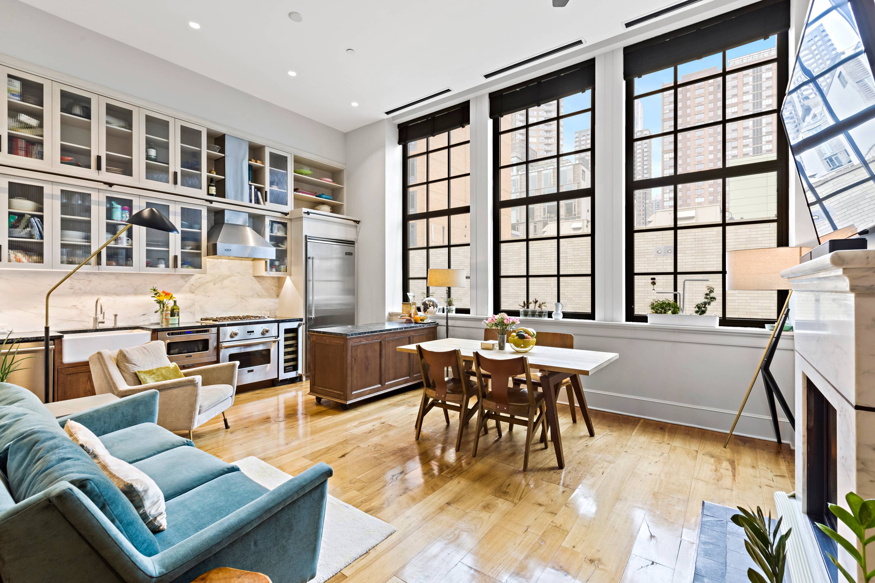 Gorgeous 2 bed Condo Loft in Hells Kitchen with 13 ft ceilings