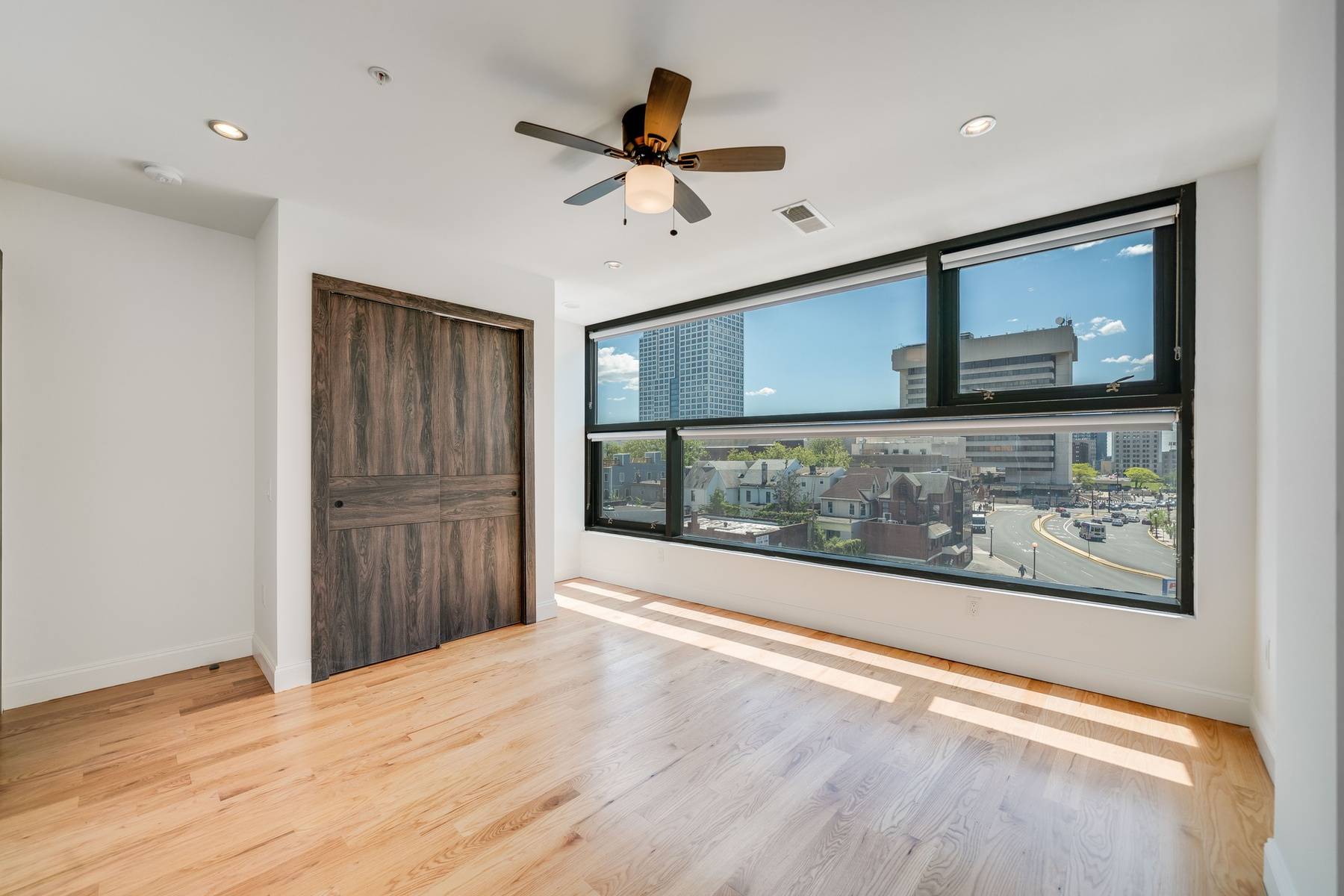 1 Bedroom Home in Newest Luxury Building in Journal Square Jersey City! 1 Month Free!