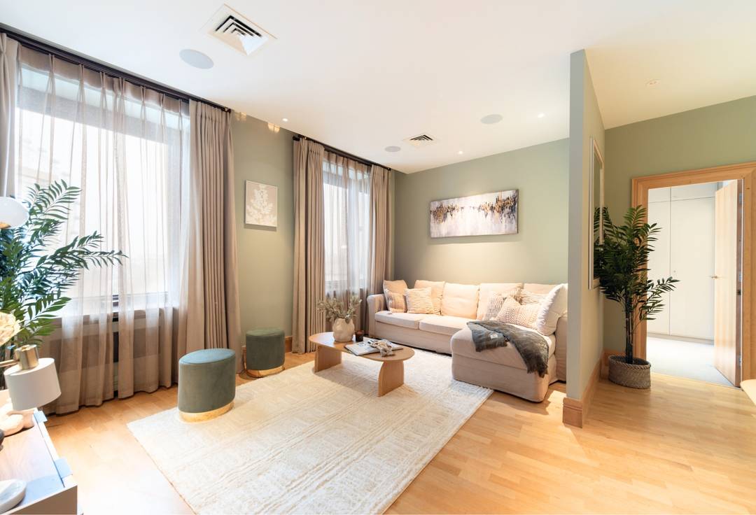 The Whitehouse Apartments - An iconic residential conversion on London’s Southbank. This is a highly sought-after building with apartment facing the London Eye and the Thames.