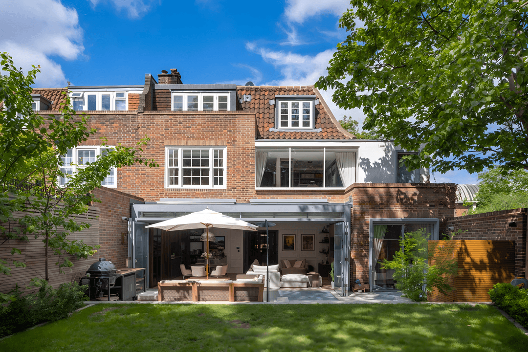 Semi Detached House | St Johns Wood | 9 Bedrooms | Gated | Garden | Swimming Pool | Staff Accomodation