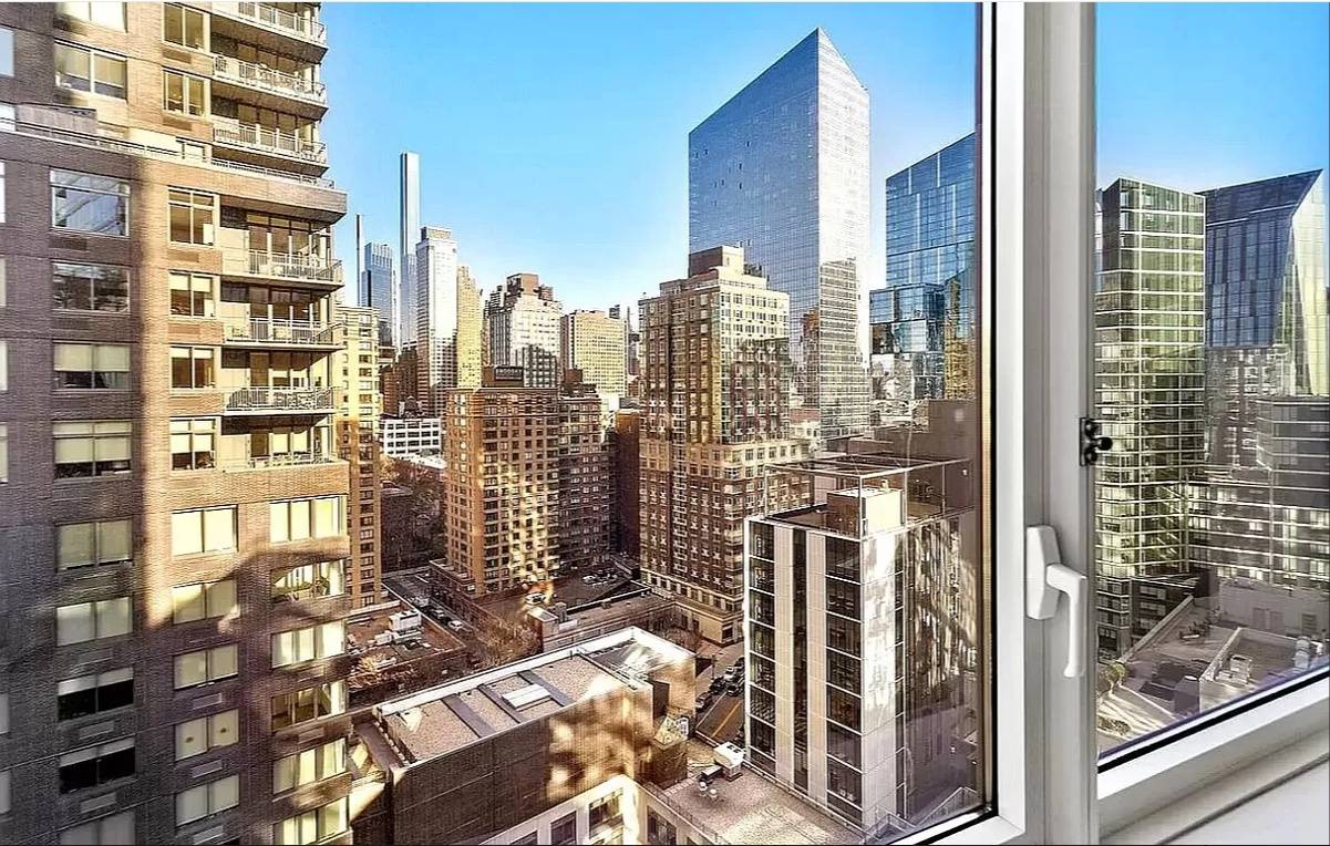 Bright East Facing 1 Bedroom with a HUGE walk-in closet @ The Aldyn!
